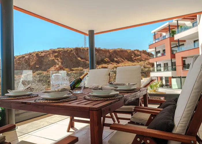 Stunning Modern In Middel Views Higueron Apartament